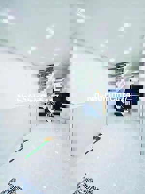 Chính Chủ Bán Nhà Quận 1 19.6m2 3 Tầng 2 PN Chỉ 3 Tỷ 75