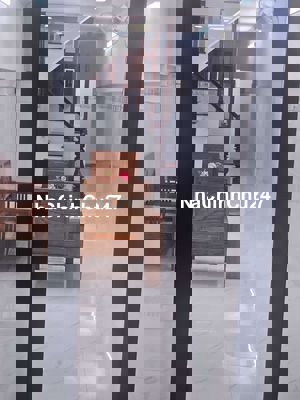 3,2 x 20 một trệt một lầu ba phòng ngủ chính chủ