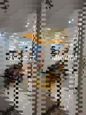 Nhà hẻm xe hơi Hoàng Hoa Thám BT chính chủ cần bán