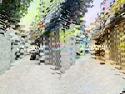 BIỆT THỰ VƯỜN KHU VIP HỒ BIỂU CHÁNH- 150M2- GẦN SÂN BAY TSN- CHÍNH CHỦ