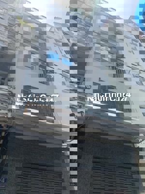 Chủ bán 4,39 tỷ. Nhà 40,8m2 Nguyễn Thanh Tuyền xây 5 tầng. Gần sân bay