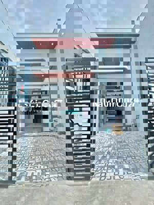 Nhà 3 phòng ngủ, sổ riêng chính chủ cần bán. Hỗ trợ trả góp dài hạn.