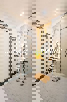 Chính chủ bán nhà Vũ Ngọc Phan, đường ô tô 2 mặt tiền 5m nhà 8 tầng