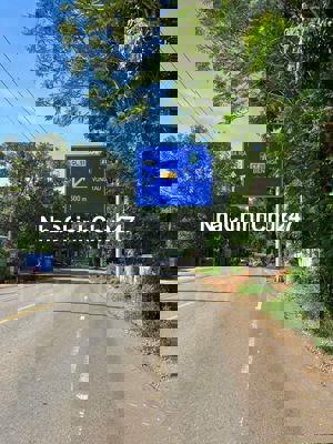 CHỦ NGỘP RA NHANH LÔ ĐẤT TRUNG TÂM HÒA LONG GẦN VÒNG XOAY