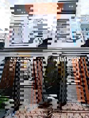 Chủ ngộp bán gấp 5,5x15 + 3n + 3vs 2.580ty đã hoàn công