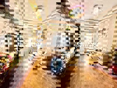 Chủ Cần Bán Nhà Phố Cầu Giấy, Ô Tô qua, 48m2x 6 Tầng, Giá 1x Tỷ