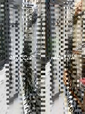 tôi Chủ nhà cần bán Cách Mạng Tháng Tám, PTân Sơn Nhất, 33m2, 5T680 TL