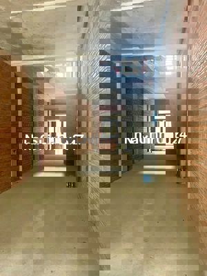 Chính chủ cần bán gấp căn nhà ngay Làng Đại Học TP HCM. 7.6 tỷ/căn