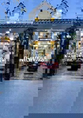 CHÍNH CHỦ CẦN BÁN GẤP , GỬI AE MÔI GIỚI 1% VÀ 1 CHỈ VÀNG LẤY LỘC.