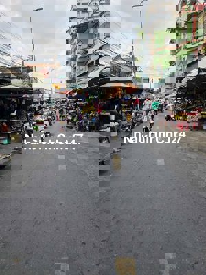 CHÍNH CHỦ CẦN BÁN NHÀ MT C4 GÁC LỬNG. PHAN ĐĂNG LƯU, DĨ AN.DT 67M. 2PN