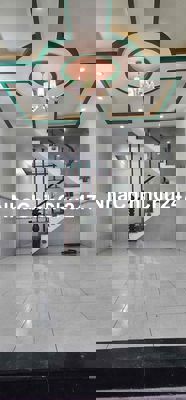 chính chủ cần bán nhà 2/ ngay chợ liên ấp 26 vla khu dân cư đông đúc