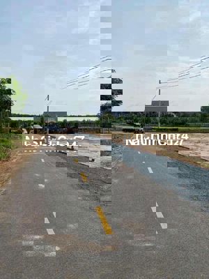 Chủ cần bán gấp lô đất 500m2(15*35) sẵn 300TC, chỉ 700tr sổ sẵn