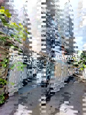 Chủ bán gấp nhà DT 45m, nhỉnh 6t, gần chợ Phan Văn Trị, Phường 11, BT