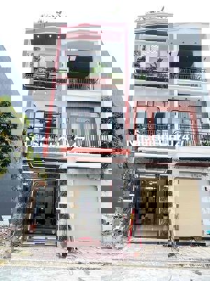 bán nhà hoàn công chính chủ. sổ hồng riêng. full nôội thất.an phú