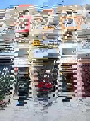 Chính chủ bán nhà xây mới 100%-fun nội thất,5 tầng như hình