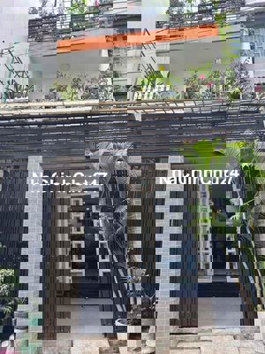 Chính Chủ cần bán nhà Phú Thọ Hoà