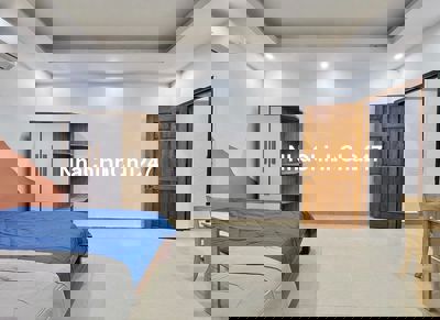 chính chủ Căn hộ full nội thất tách bếp cực rộng khu Nhà Ga T3 - ETOWN