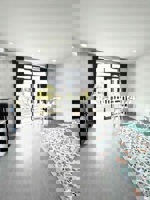 CĂN HỘ STUDIO BALCONY VIEW BỜ KÈ NGAY GA SÀI GÒN - VÒNG XOAY DÂN CHỦ