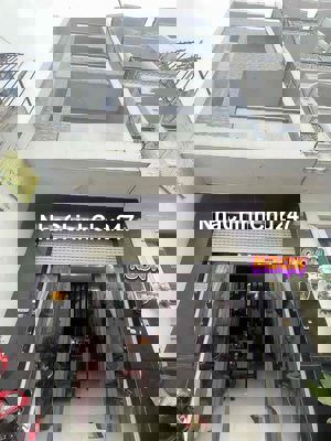 Chủ Ngộp Bán nhà 4 Tầng- Gần Aeon Tân Phú- 4x17 Hẻm 8m- 4.x Tỷ.