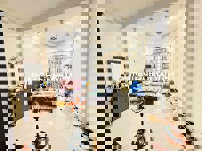 Chính chủ bán gấp nhà mặt tiền Song Hành 86.5m2, 5 tầng, giá 11.52 tỷ