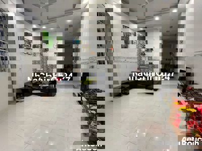 CHỦ GẤP BÁN CHỈ 4,1 TỶ NHÀ 3 TẦNG GÓC 2 MẶT TIỀN NGUYỄN VĂN TẠO,NHÀ BÈ