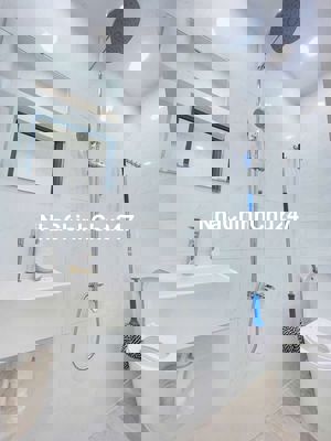 PHAN VĂN TRỊ CHỦ NGỘP GIẢM SÂU - HẺM THÔNG