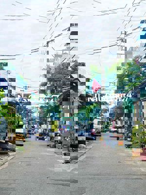 Bán Nhà Chính Chủ Mới Xây Vị Trí 01 sẹc Lê Văn quới.gần 04 Xã