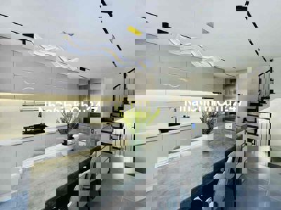 [BÁN NHÀ + QUẬN 11] THANG MÁY XỊN – VÍ TRÍ ĐẸP – CHỦ TỰ XÂY CỰC TÂM