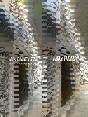 Chính chủ gửi bán nhà 4 tầng dân xây 38m2, ô tô cách nhà 50m