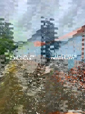 Mình Chính Chủ Cần Bán 181.1 m2 đất full thổ cư