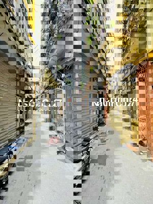 Định Công 35m 4 tầng sổ đỏ chính chủ 5.8 tỷ.