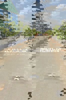 Chính chủ cần bán nhanh 625m² đất vuông vức, sát mặt đường DT824