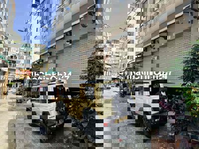 Bán nhà chính chủ. Bước qua cầu chữ Y là tới.