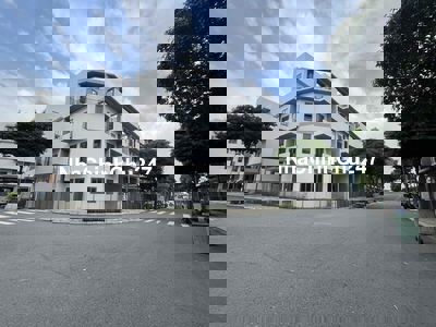 CHÍNH CHỦ CẦN TIỀN BÁN LỖ dưới giá chủ đầu tư Nhà phố căn góc Bến Lức