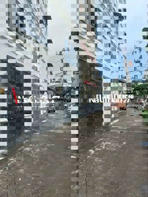 Chính chủ cần đi nước ngoài cần bán sát mặt tiền Nơ Trang Long