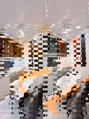 HXH 2 Mặt Tiền 5 tầng Ngang 5,6m Sổ Đẹp Chủ Bao Sang Tên