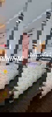 CHÍNH CHỦ BÁN CCMN PHỐ QUAN NHÂN 2PN NGÕ OTO -FULL ĐỒ ,Ở LUÔN