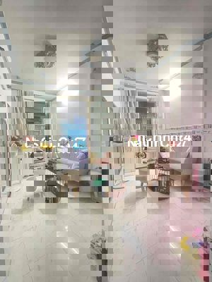 Bán nhà HXH Tân Phú, 68m2, chỉ 4.x tỷ, ngang 4m, chính chủ lâu n