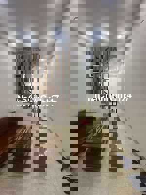 Chính chủ gửi bán nhanh nhà 35m, nhỉnh 6 tỷ, gần hồ điều hòa Định công