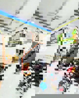 chủ cần bán nhà hoàn công đường thông buôn bán