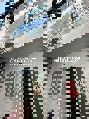 Chủ cần bán nhà phố tại đường Trần Bình Trọng, P1, Quận 5 DTSD 31,5m2