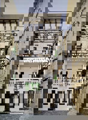 Chính chủ bán nhà Văn Miếu