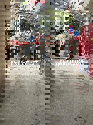 tôi chính chủ bán nhà 5 tầng mới phố cổ quận Long biên