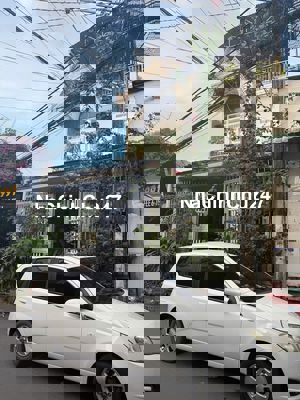 chủ ngộp ngân hàng bán gấp nhà 1 trệt 2  tầng mặt tiền ngang 6m