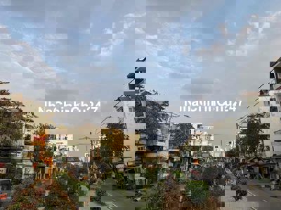 Chủ kẹt bán gấp MTNB Lê Lăng. Dt 12m x 18m. Cấp 4. Giá 24.8 tỷ