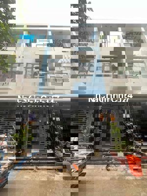 Bán nhà chính chủ 1 trệt 2 lầu 6,8 tỷ giá thương lượng lh ***