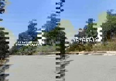 Chủ bán ngộp lô đất 500m2 - 690Tr ngay TTHC Lai Uyên -Bàu Bàng