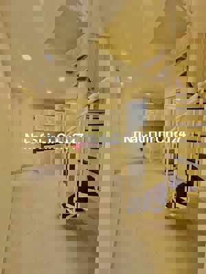 Chủ ngợp, cần bán gấp căn nhà Linh Đông, giá 5,15 tỷ, hẻm xe hơi.