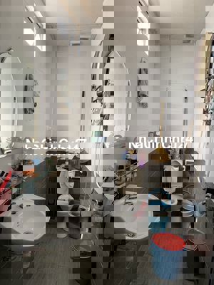 Chính chủ bán nhà mặt đất tại trung tâm Phú Nhuận