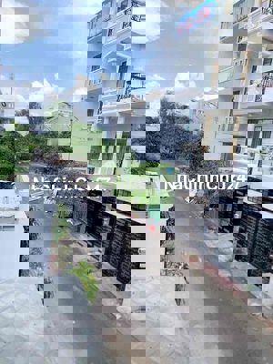 Chủ Nhà Đi Nước Ngoài Cần Bán nhà